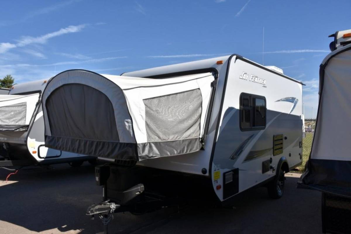 jayco hybrid trailer mattress