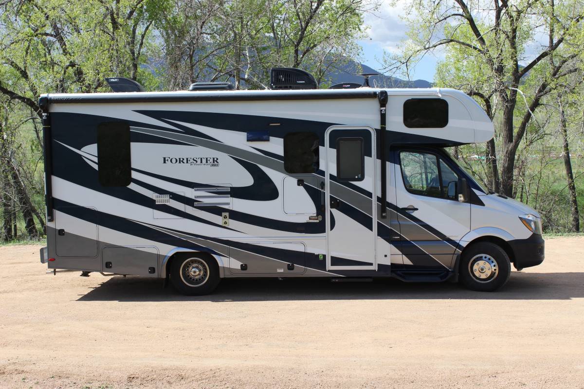 Class B RV Rentals Colorado Springs CO